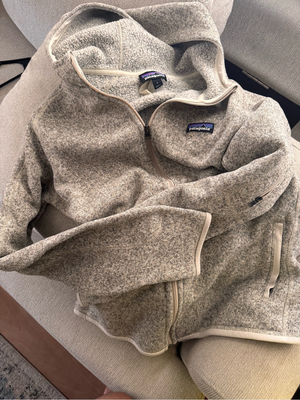 Patagonia like new size large Hooded Fleece Jacket in Heathered Light Gray